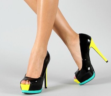 Shoe yellow heel